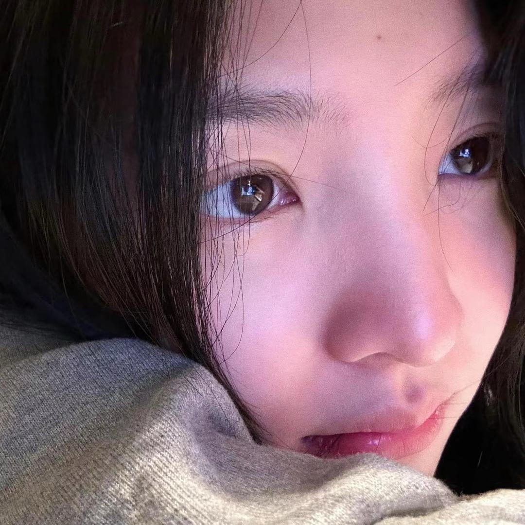 凡凡.