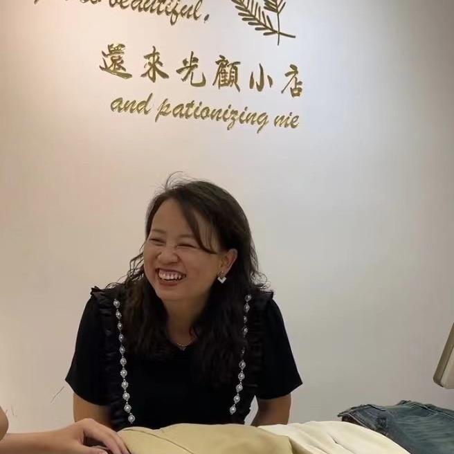 英姐木子女装店