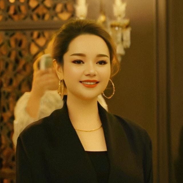 泽普县哈斯呗尔化妆品店