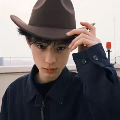 梦想成为糕冷帅哥