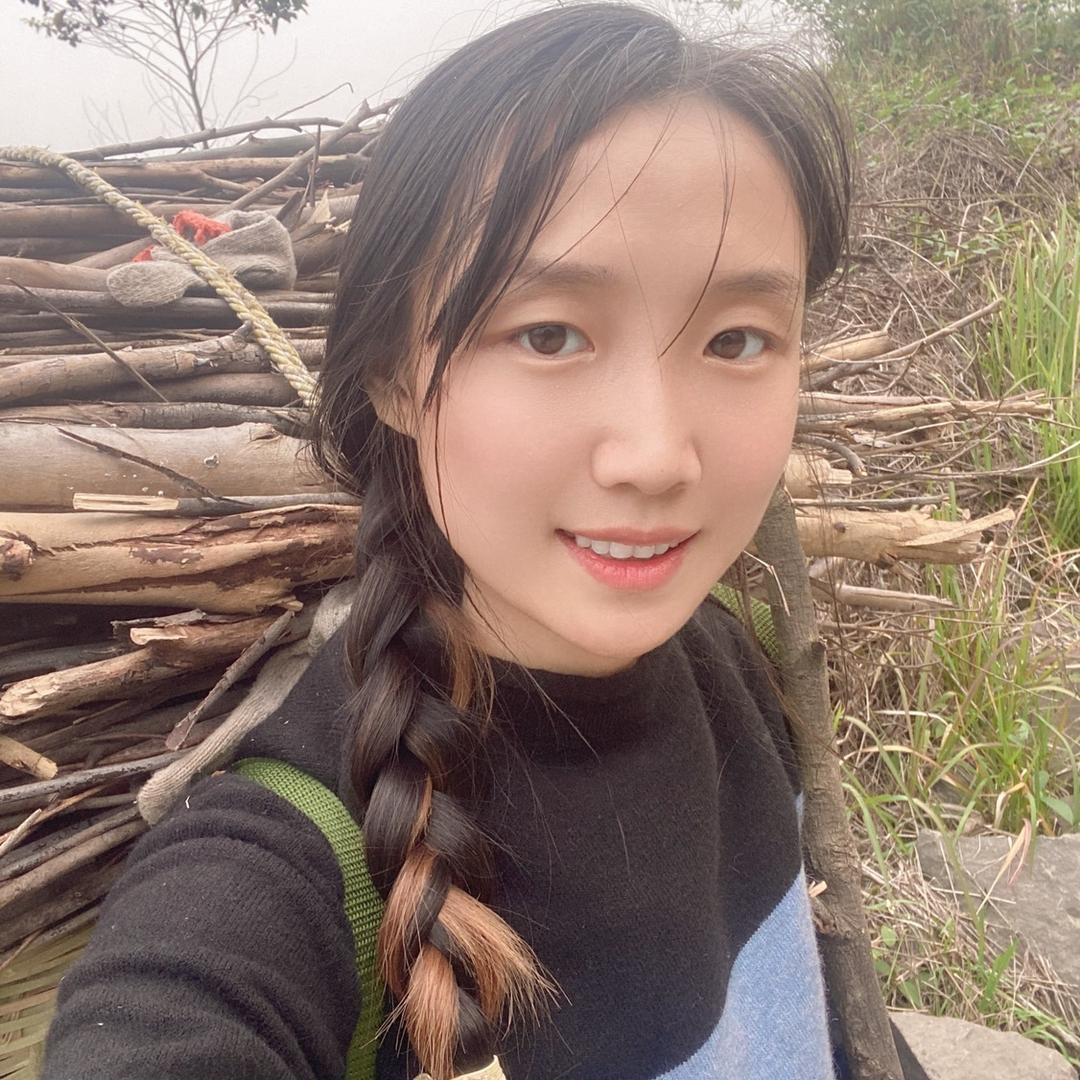 农村姑娘阿芳