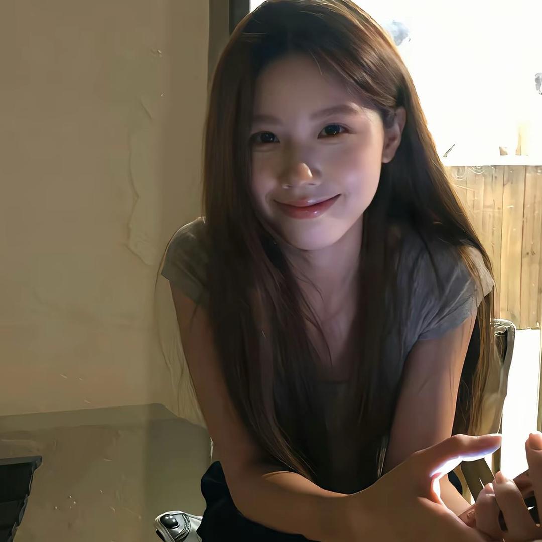 爱吃小熊饼干🧸.