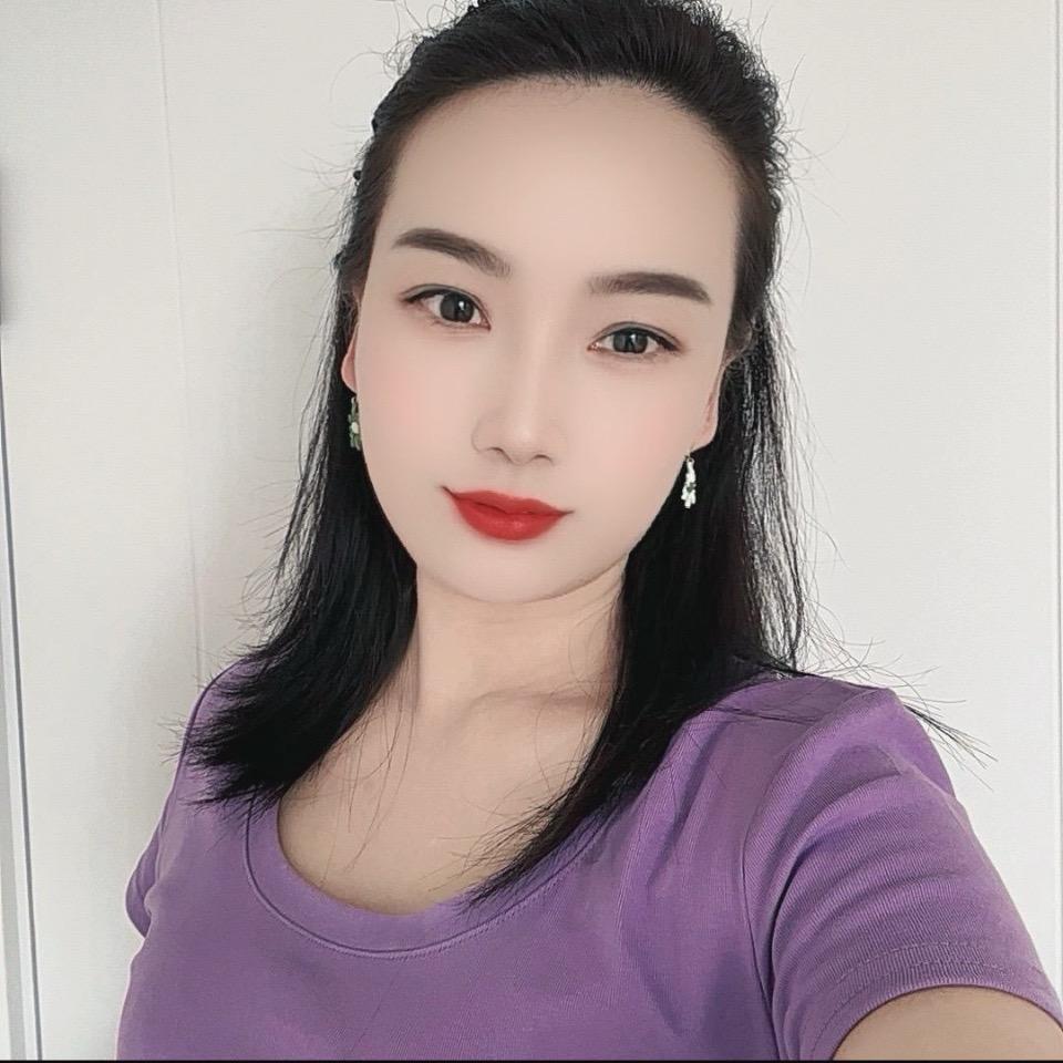 玲玲 吖