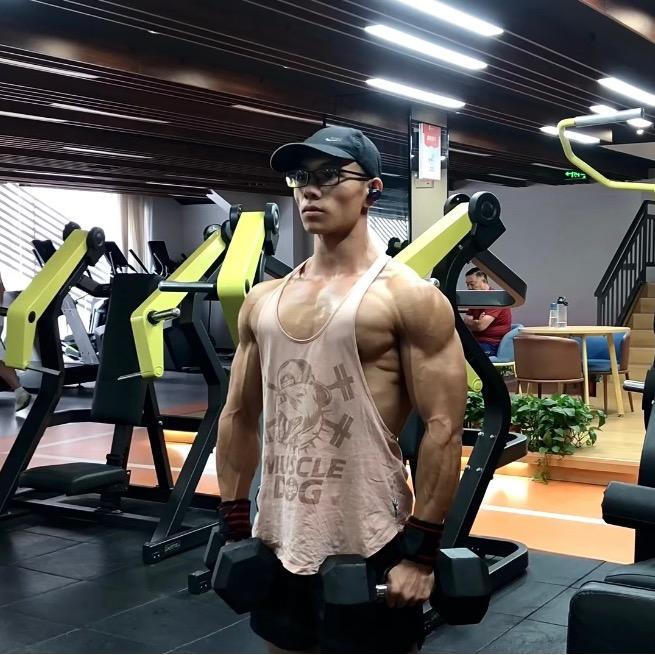 小杨爱健身