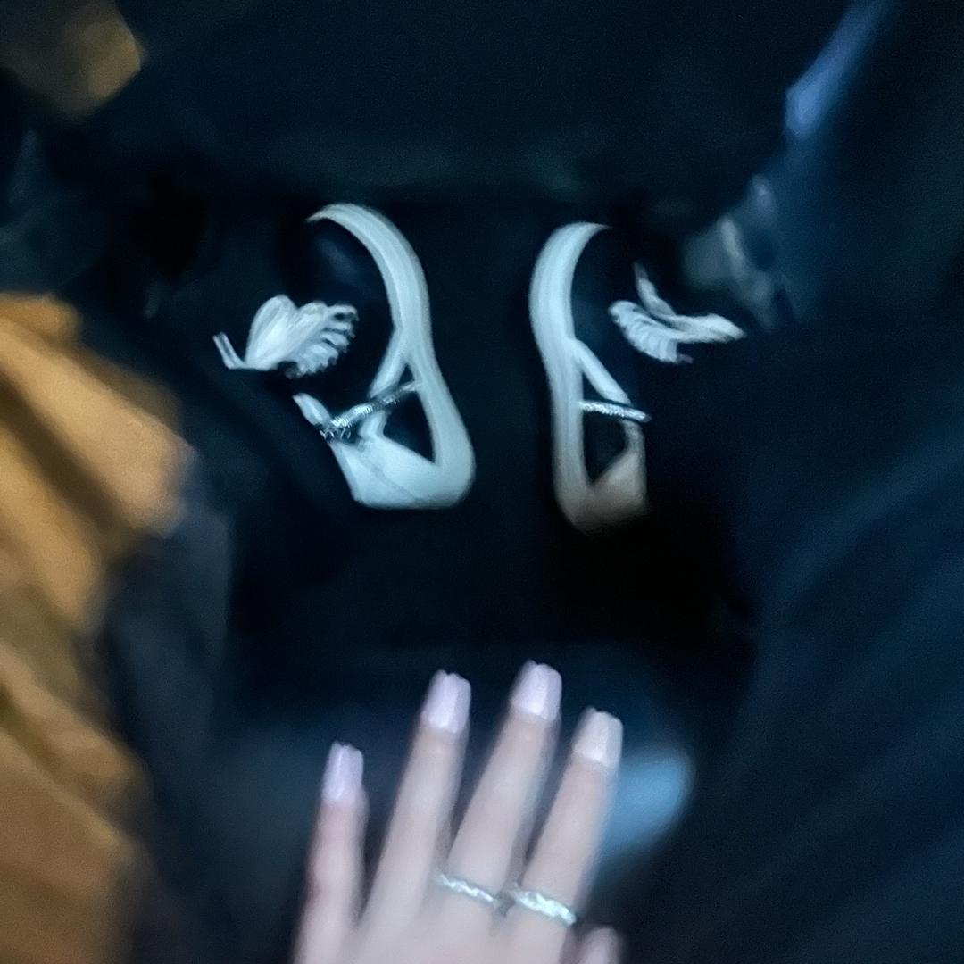 女二💋