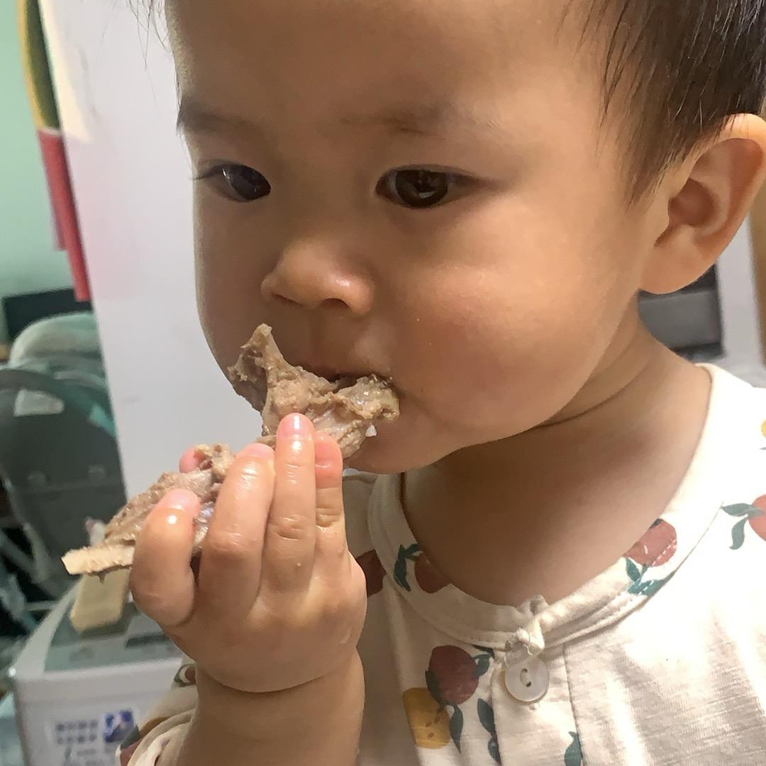 暧哭娃