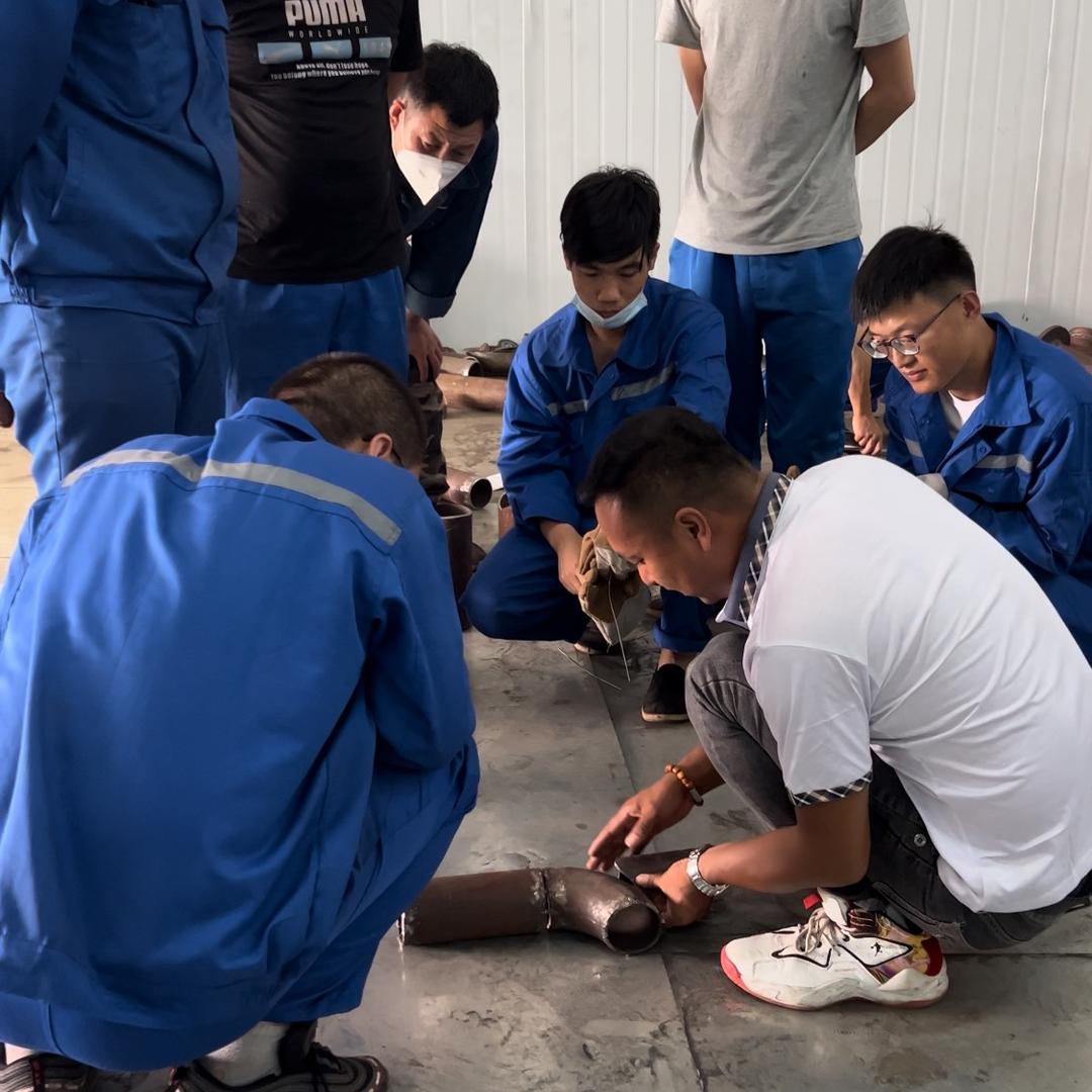 打工人管哥