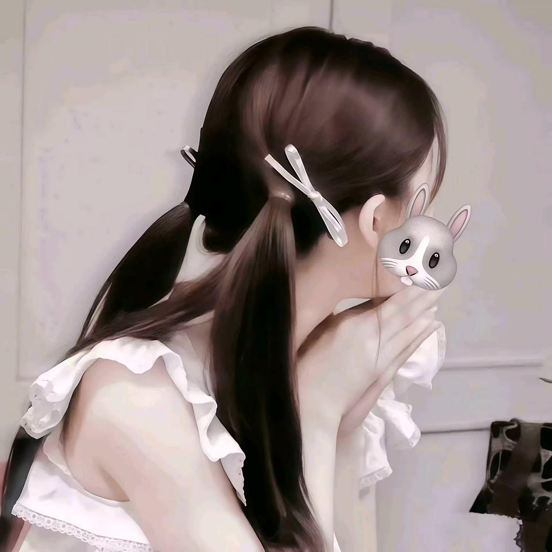 露芜妍