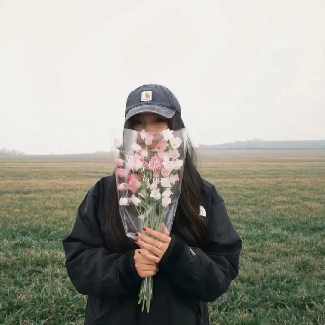 ◡