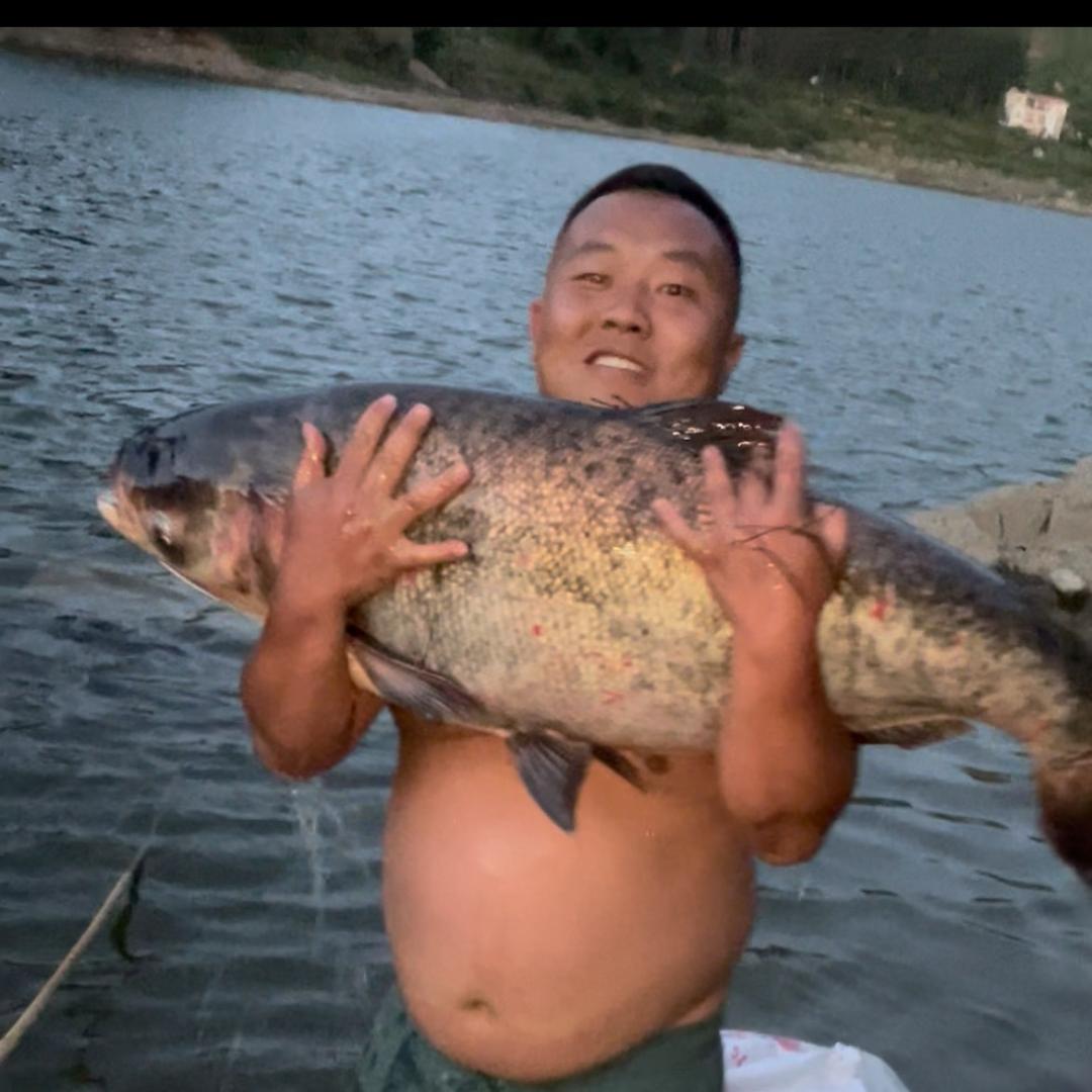 重生之我在滴水岩开钓场