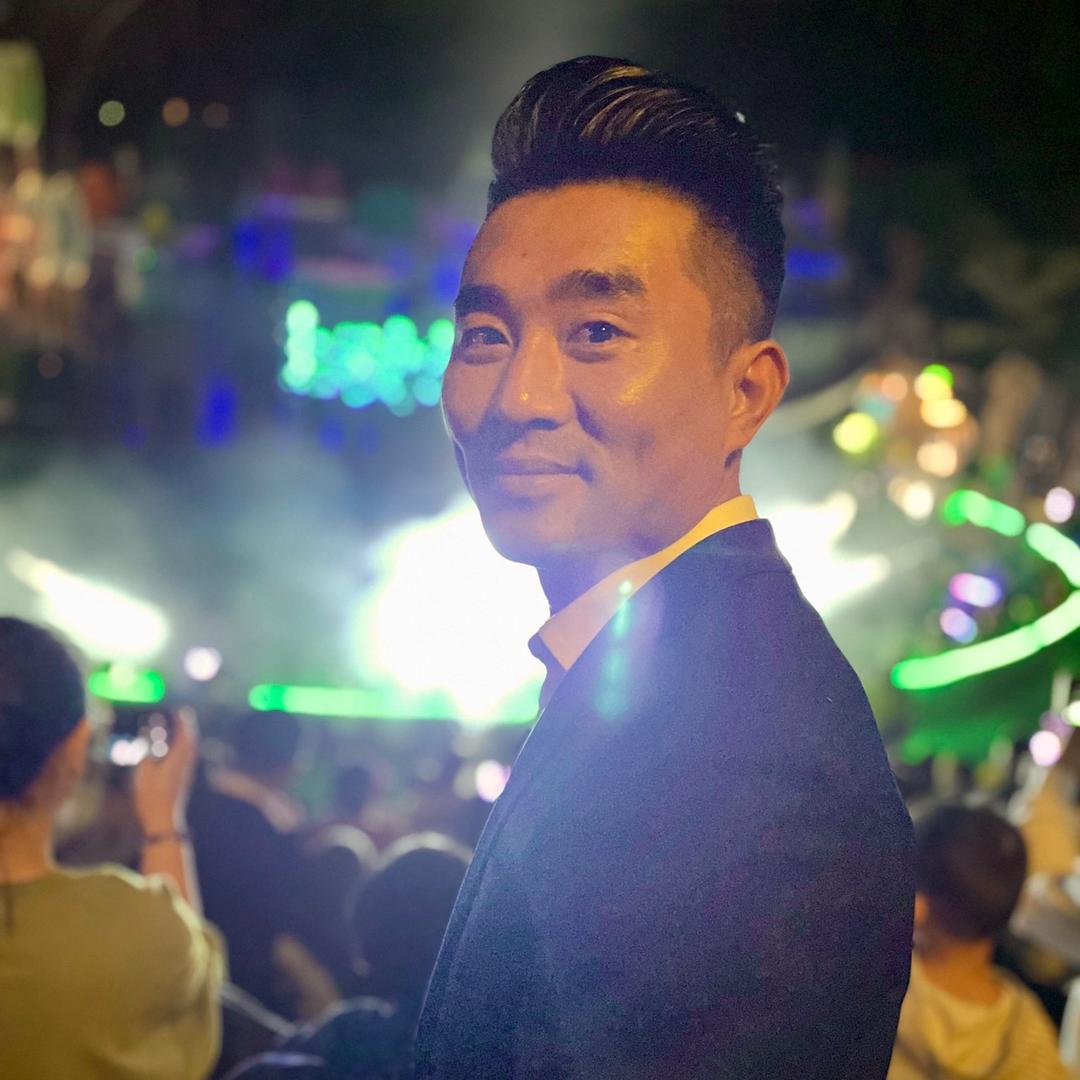 请叫我小王