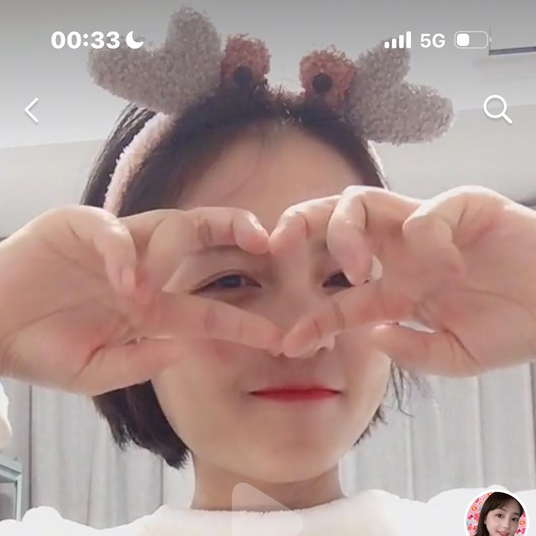 爱吃糖的小胖子