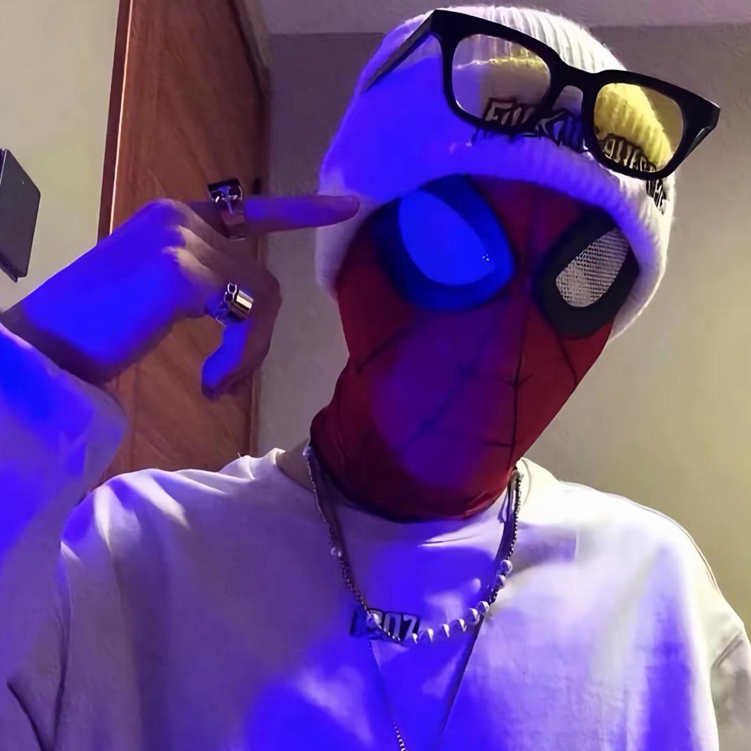 阿山（渡劫之被迫营业卖烤肠）