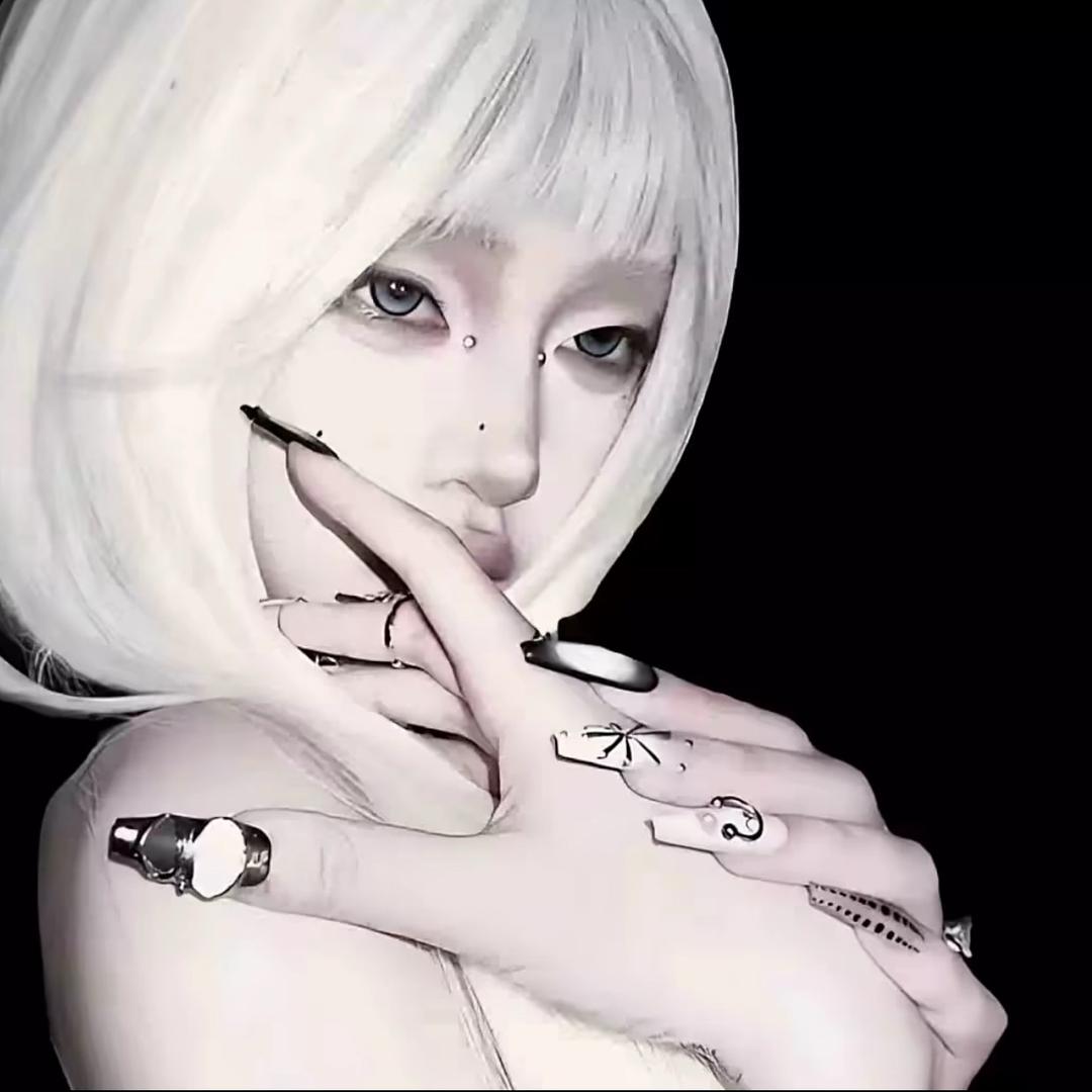 小纯纯.