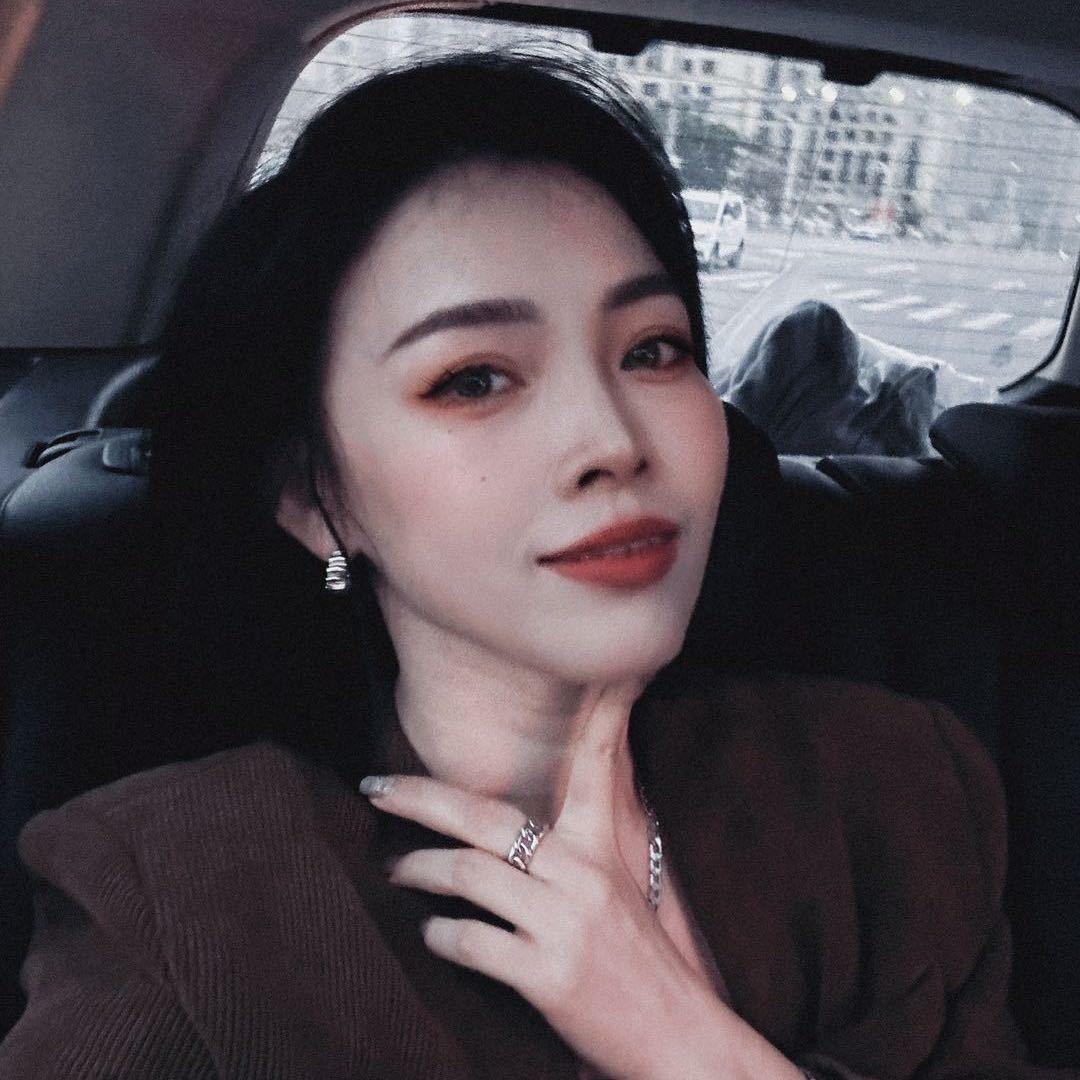 樱子家返场蕾雨女装