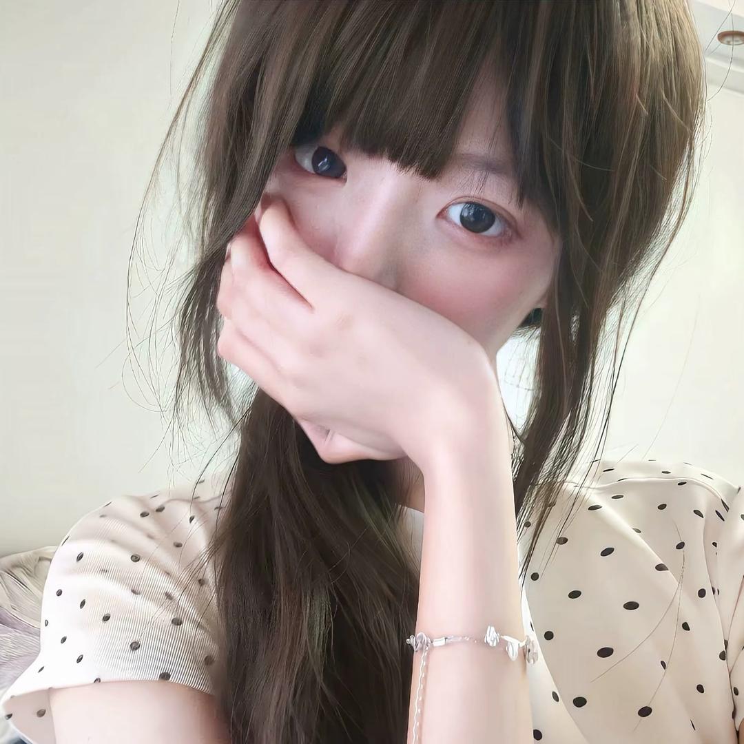 馍馍萱^