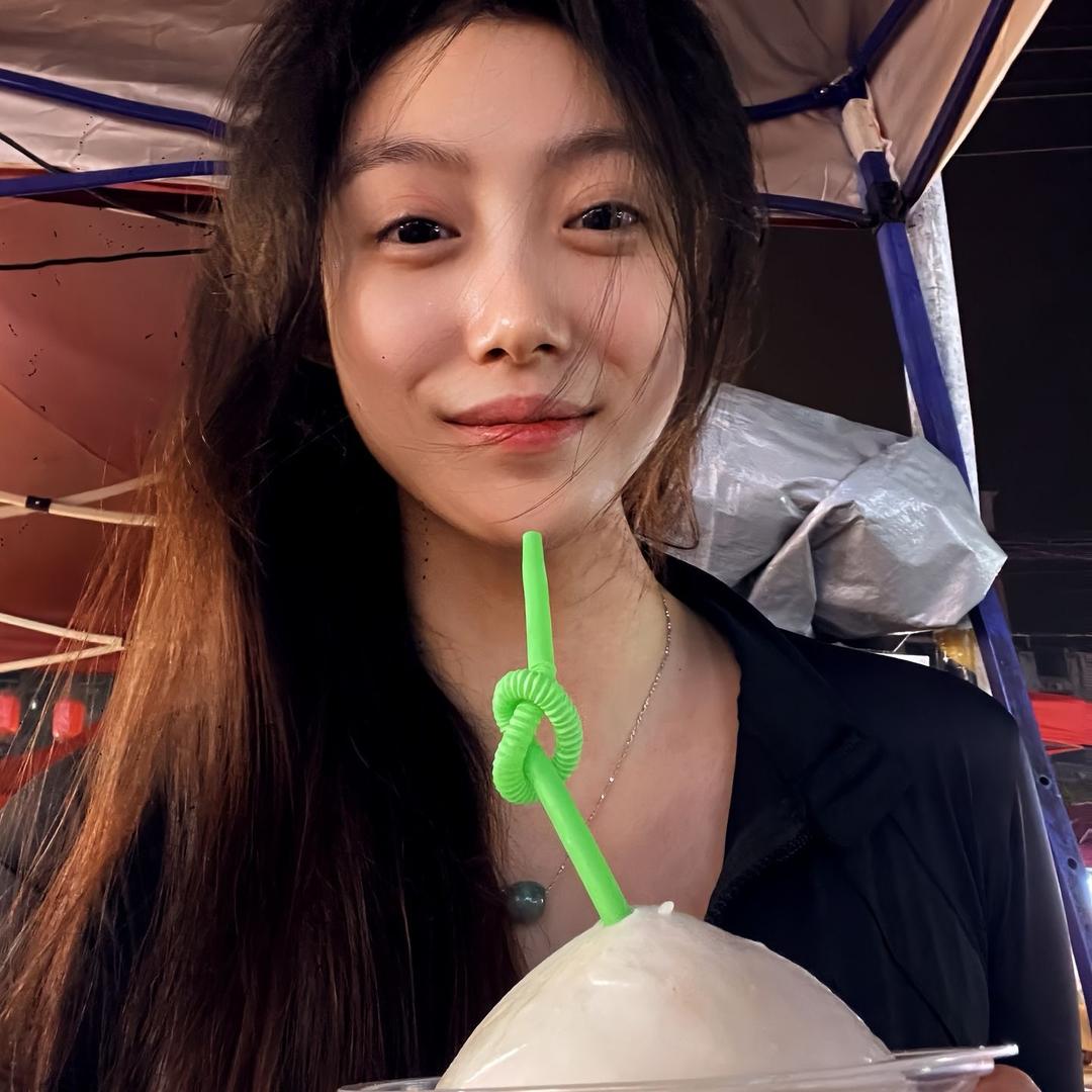 甜的很正经、