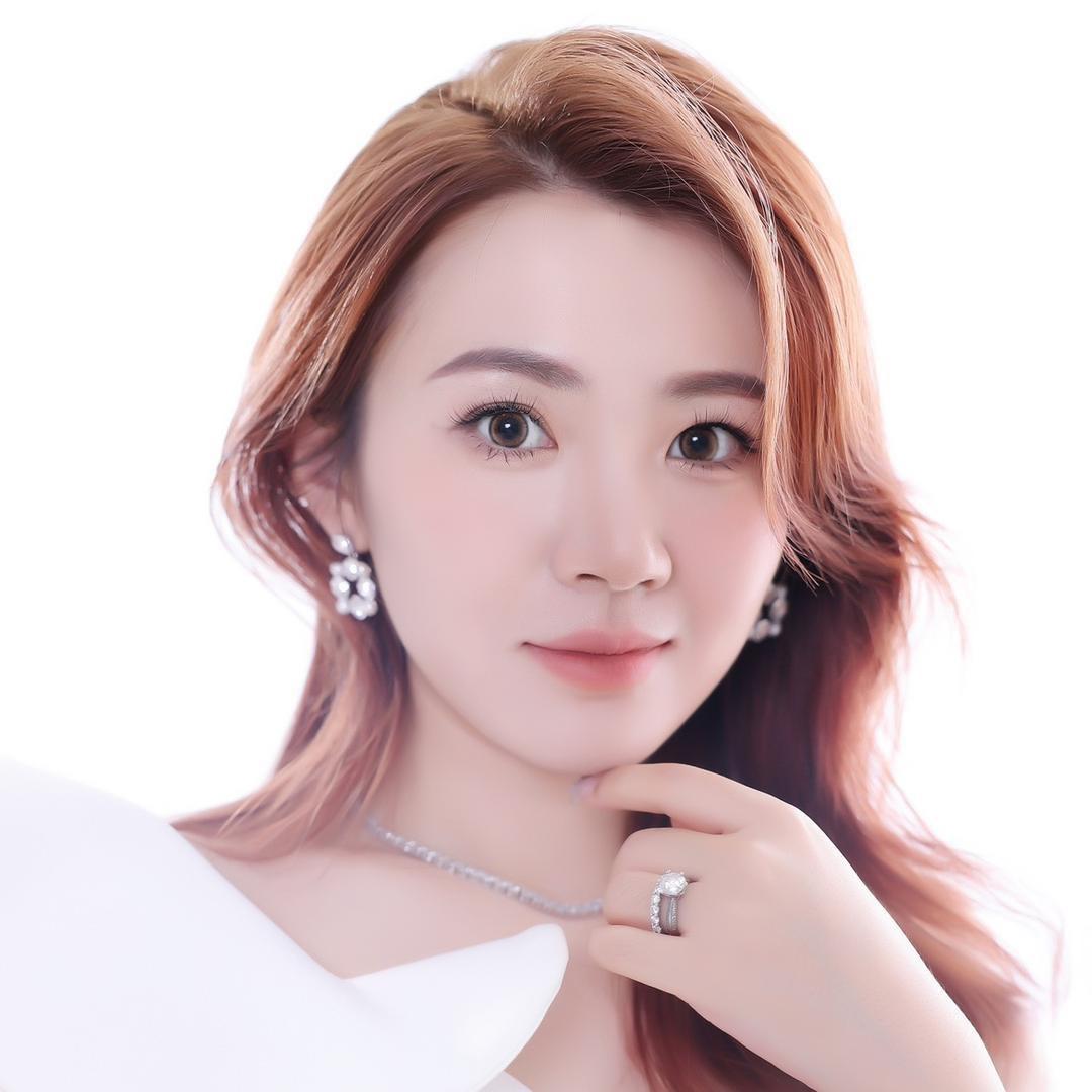 林娜娜老板娘