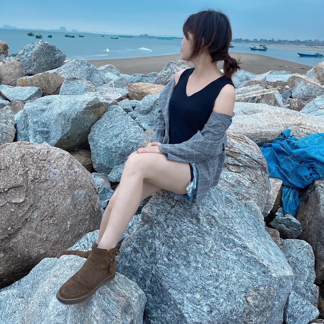 蒙娜丽莎瓷砖、恒洁卫浴贴得稳胶泥甜姐姐