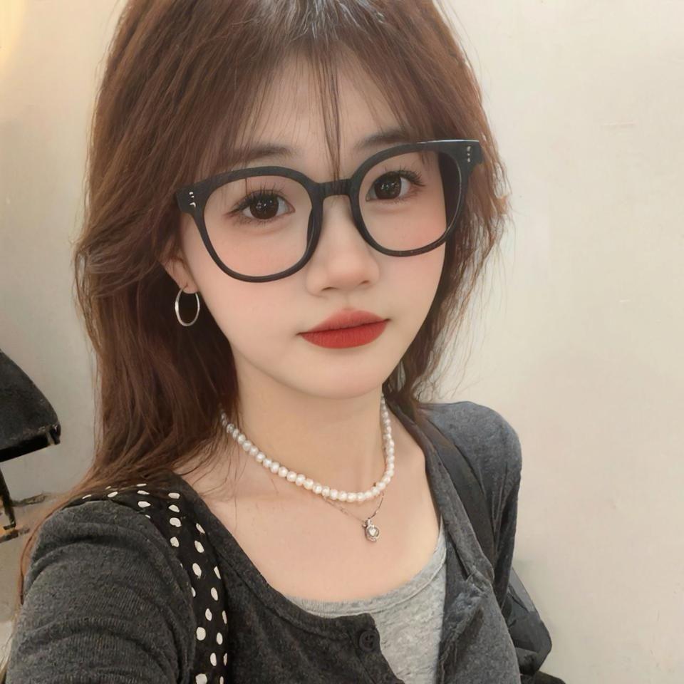 安安.