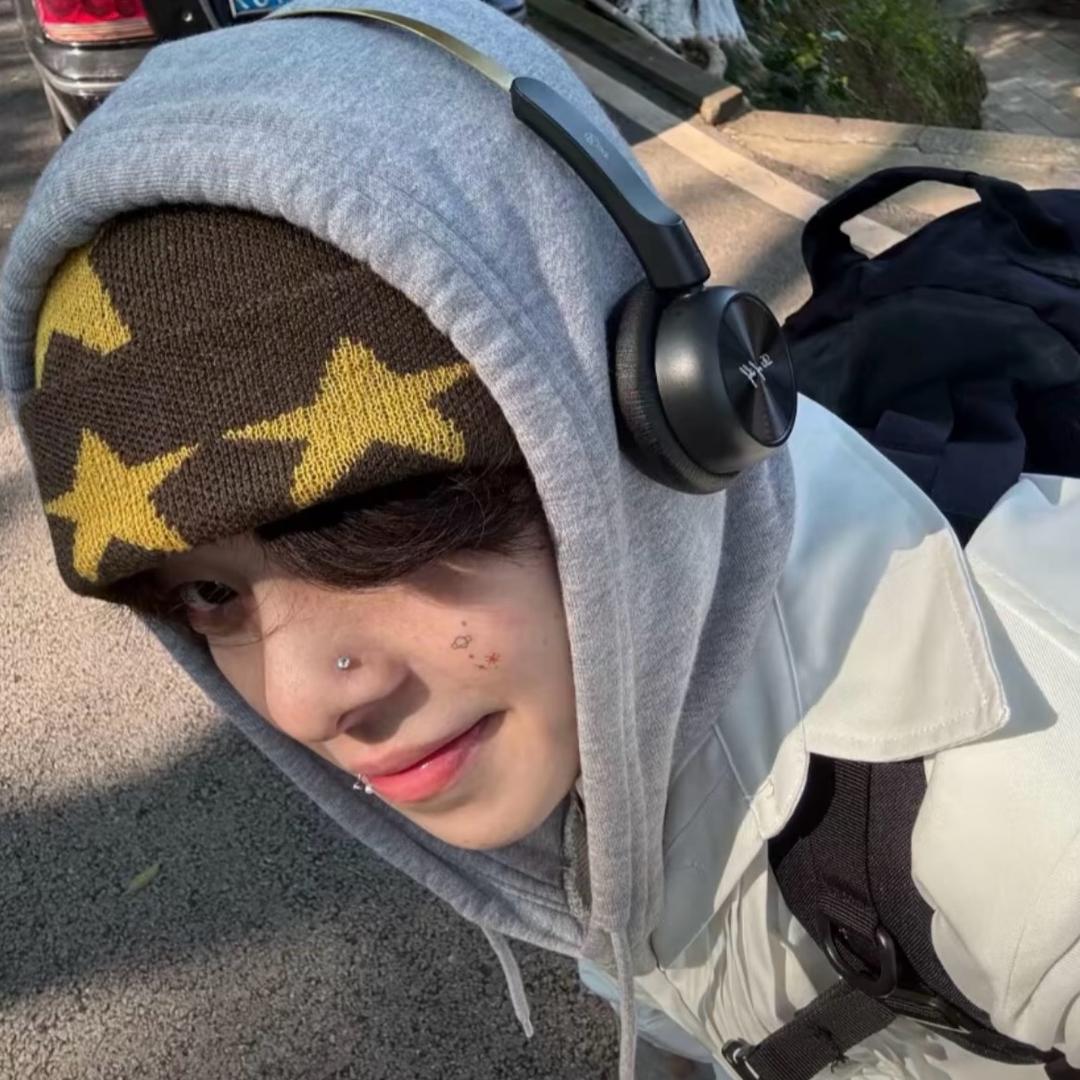 被鲨鱼咬到手臂 变成了鲨臂