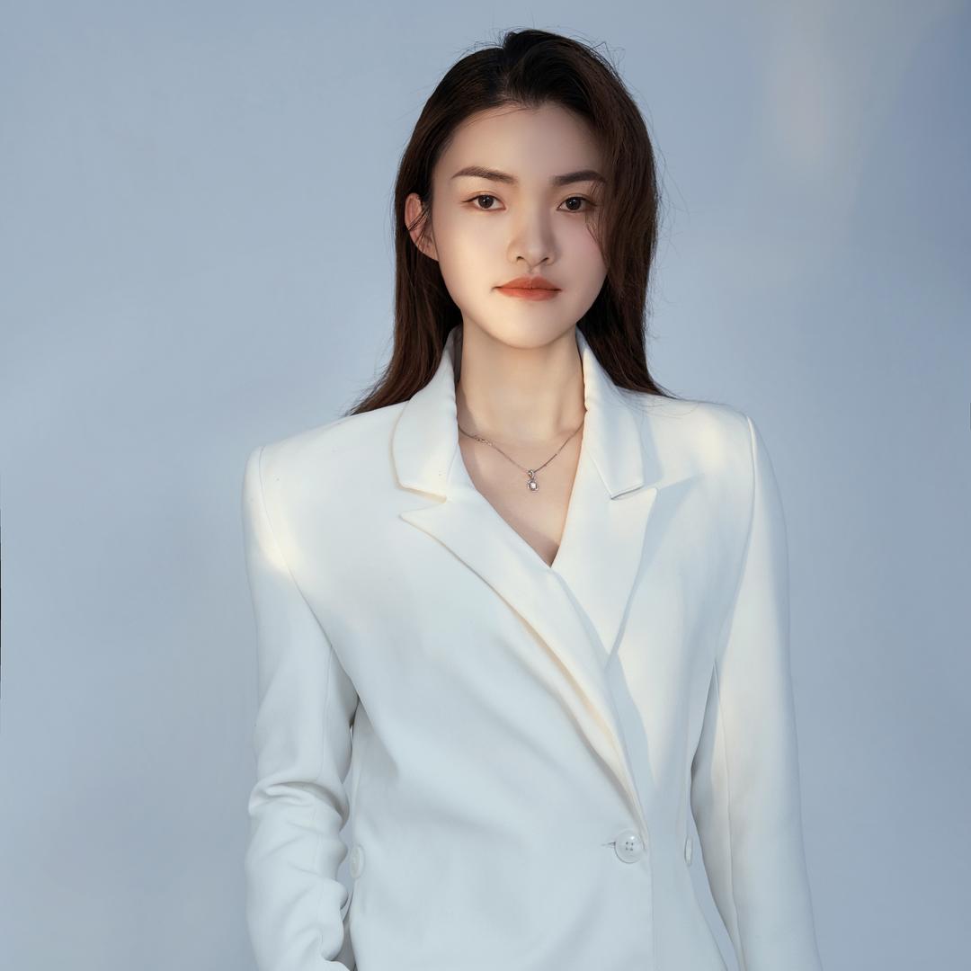 海骏达浅水湾黄小姐