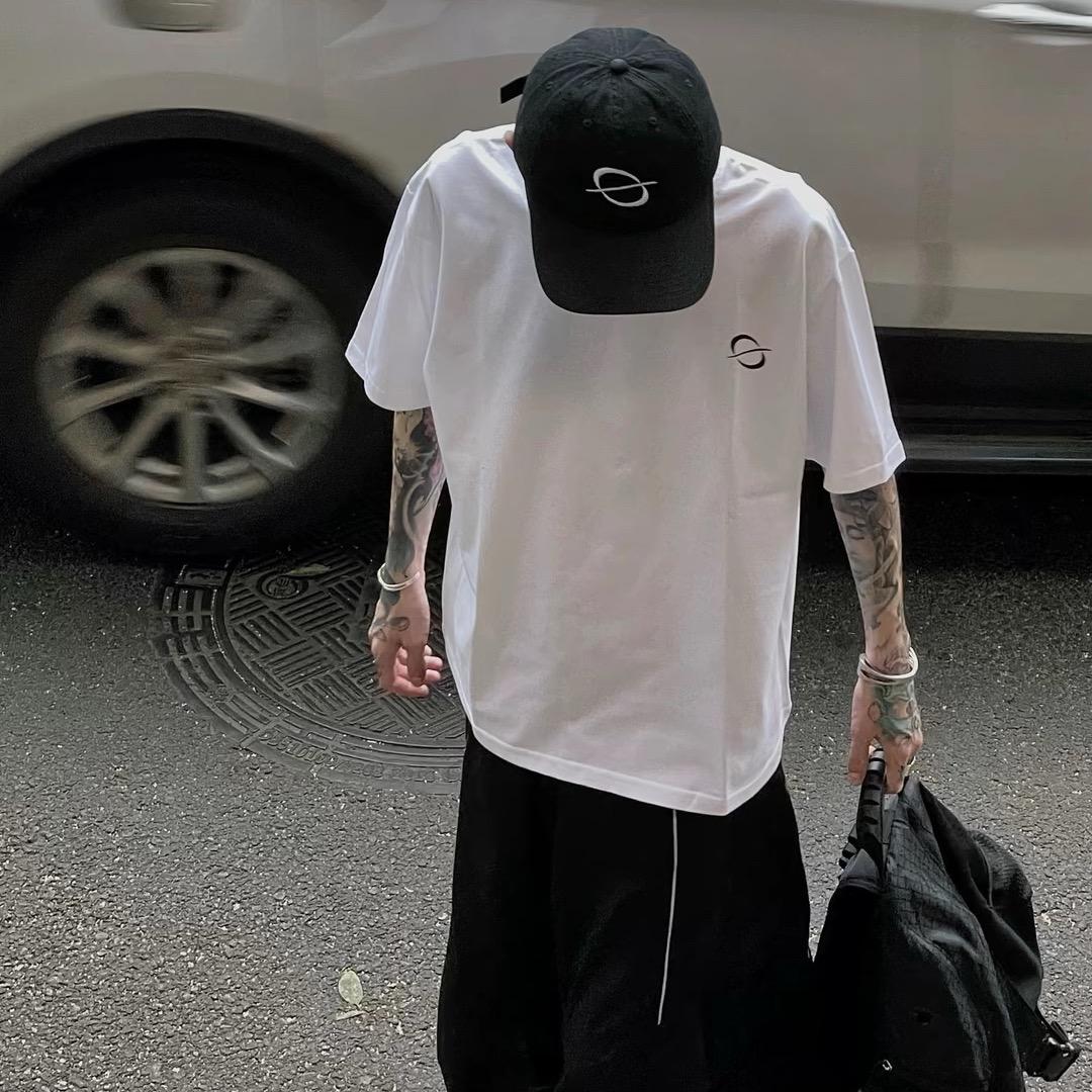 这个人很晚.