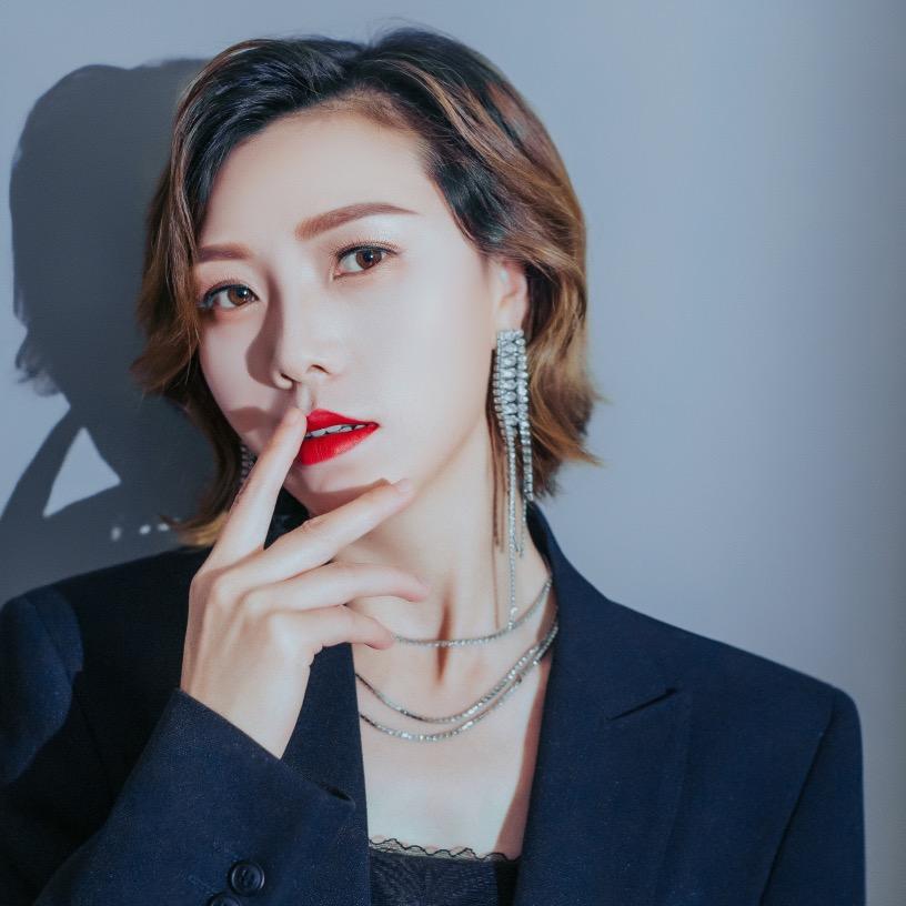张莲
