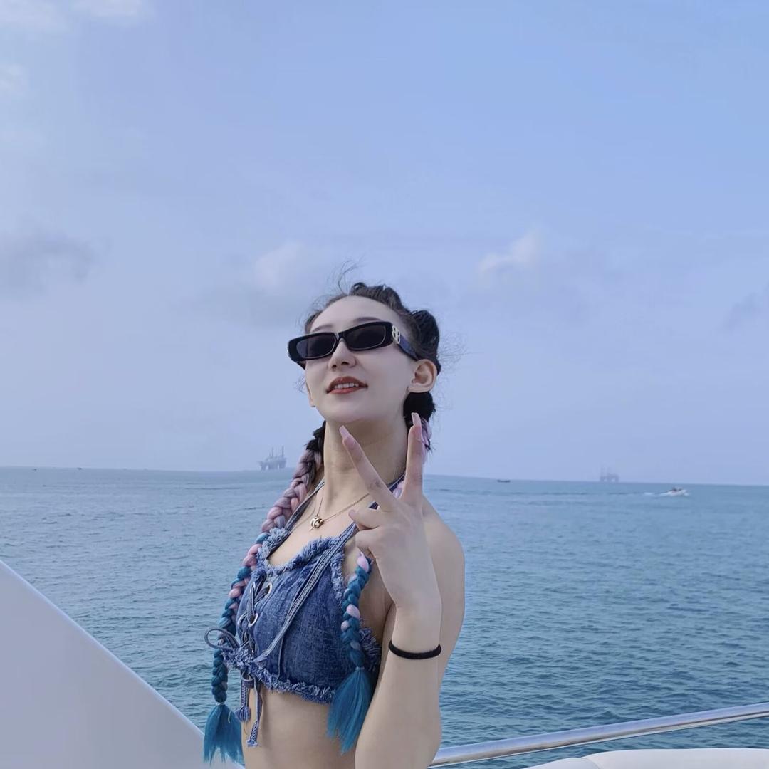 娜一岁👒