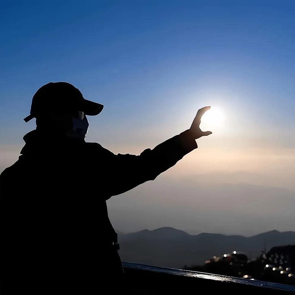 ᴇᴠᴇʀʏᴅᴀʏ̆̈