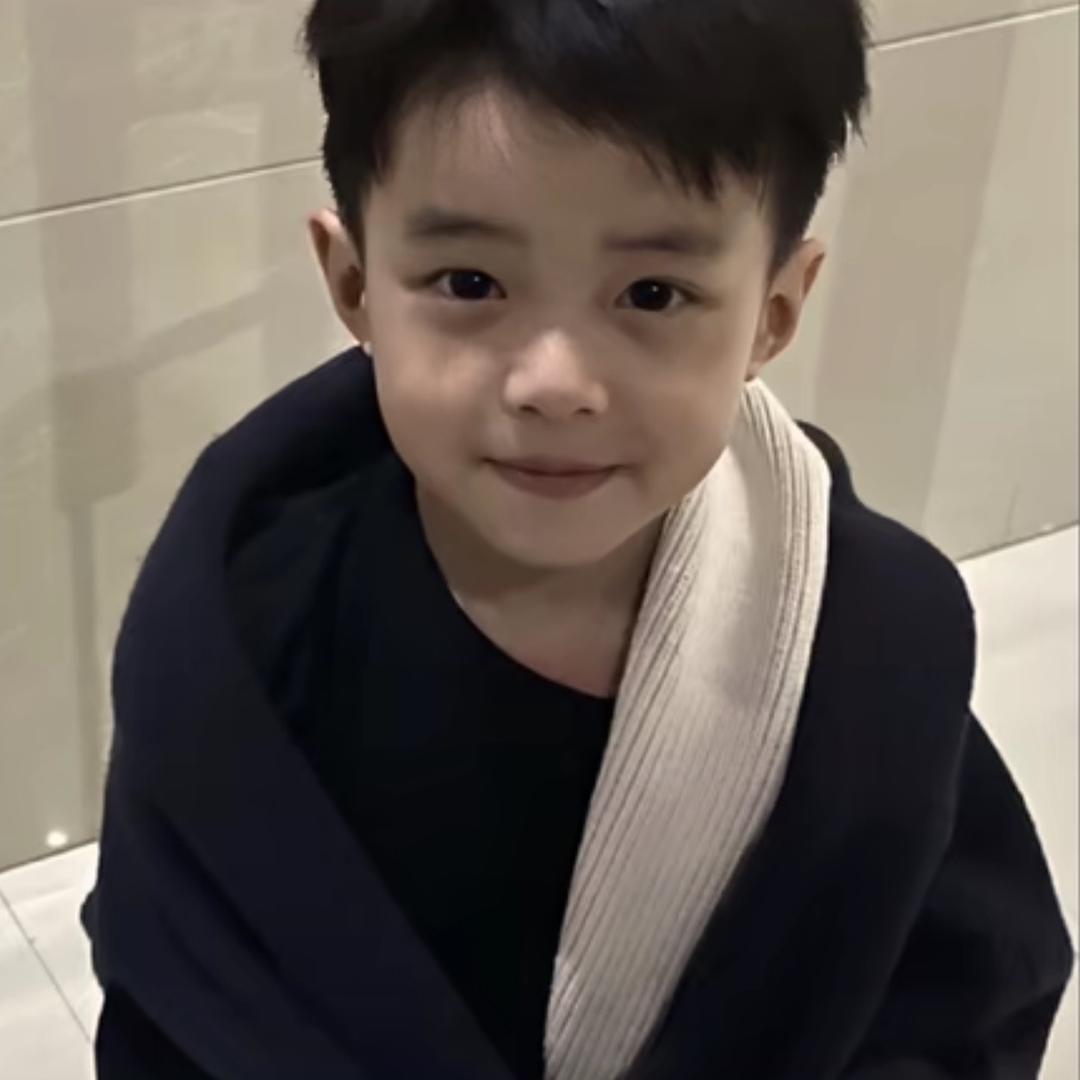 黑乌鸦.