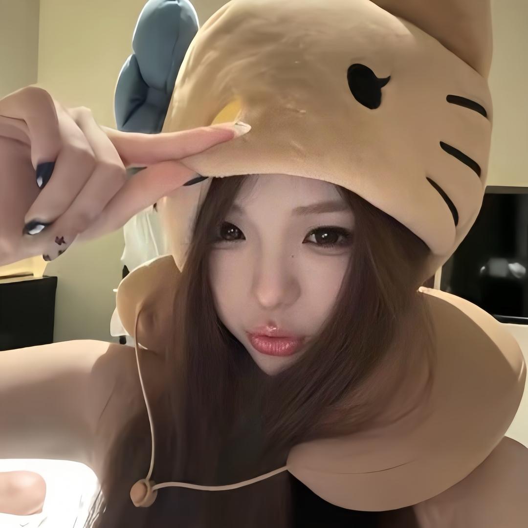 晓彤^