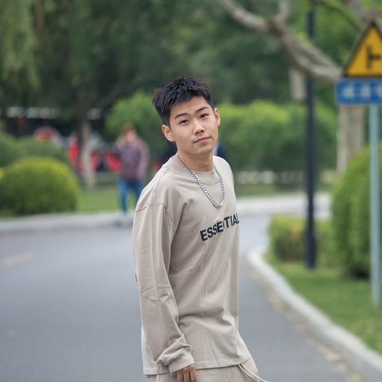 我只是肖一凡