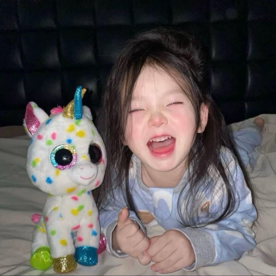 小彤.