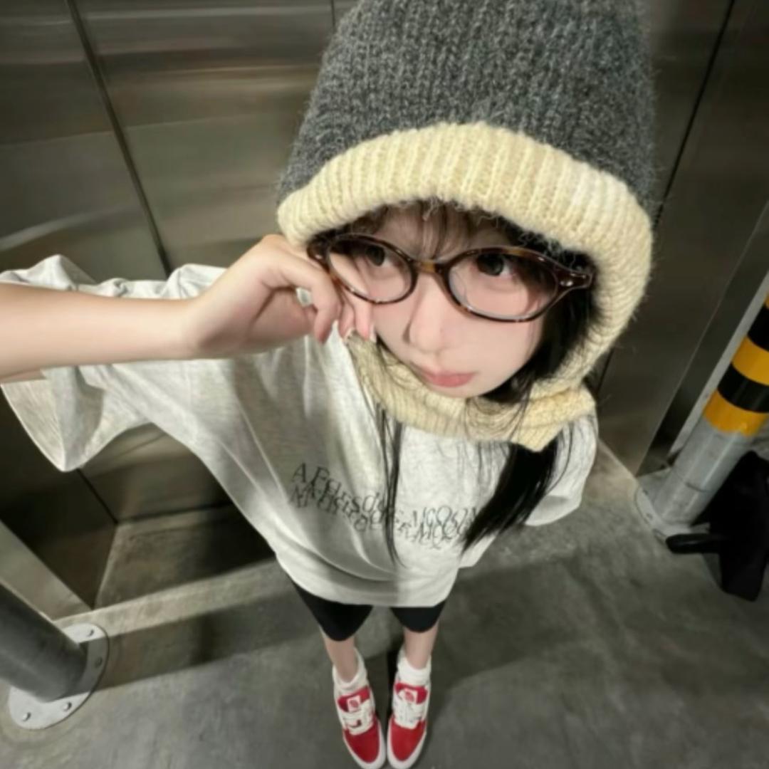 ^•ω•^ و 喵