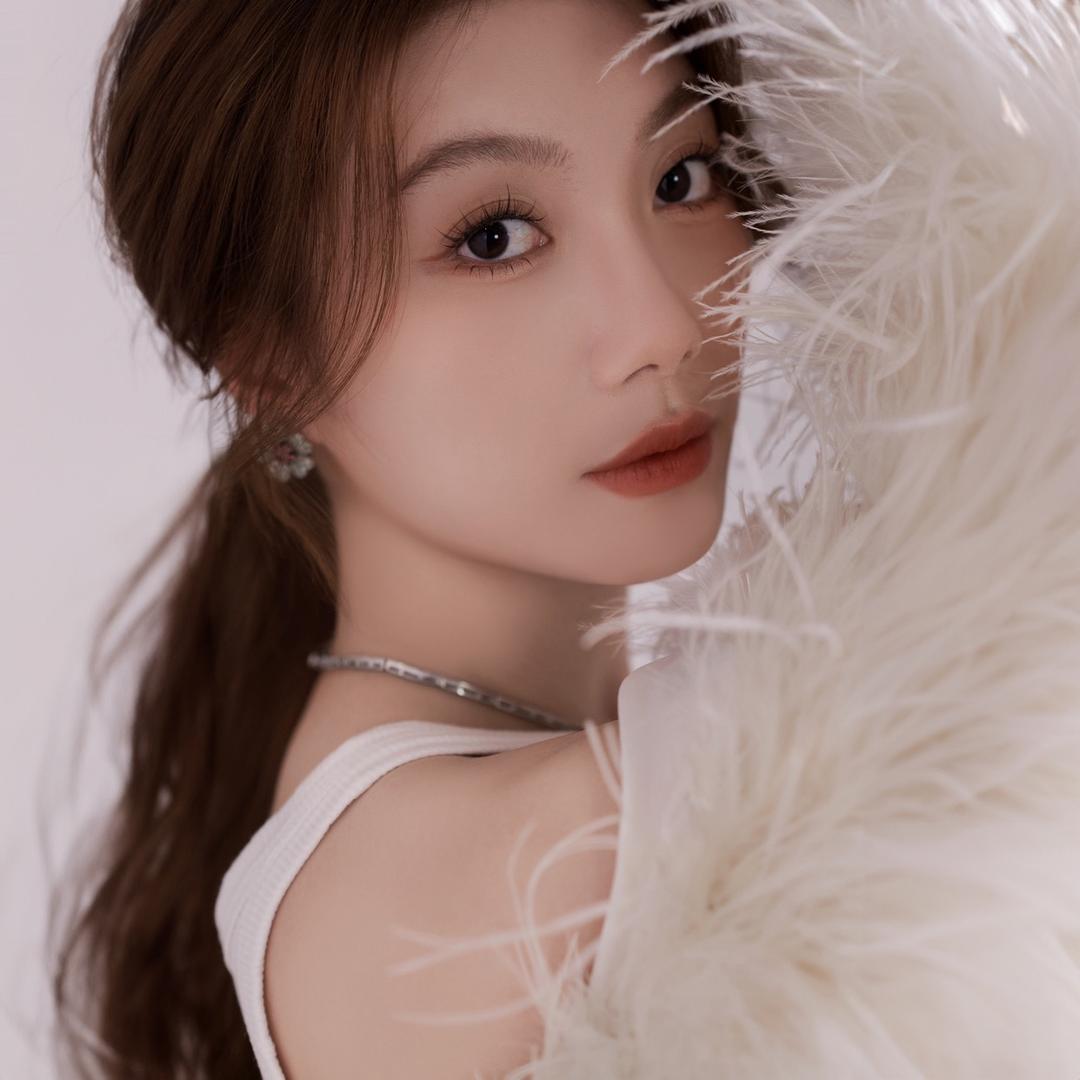 淳引NING女装现货号