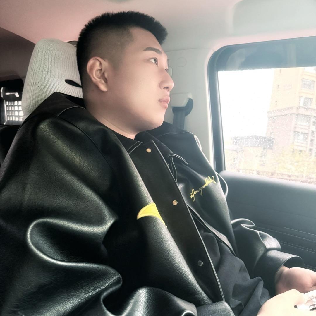 大刘同学爱玩车