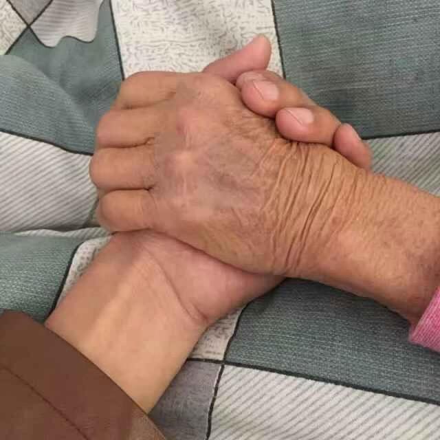 @烂糊波. 吊机哥