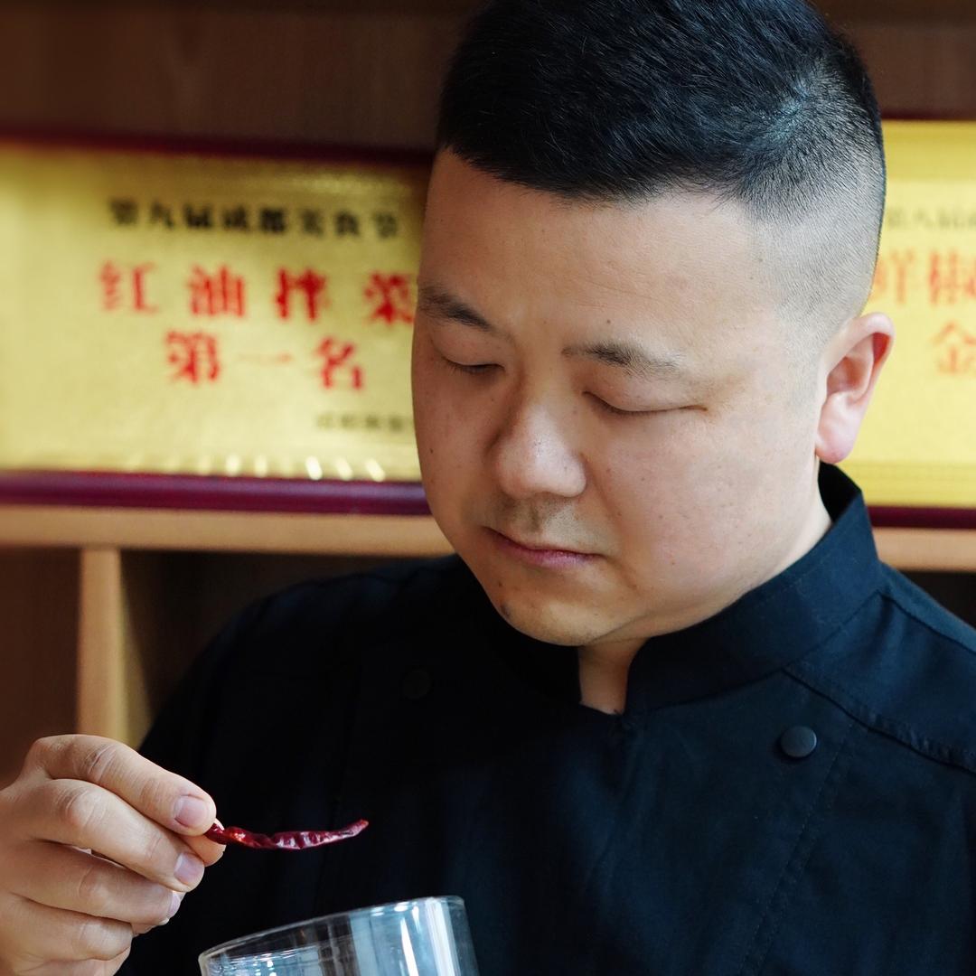 秦师傅餐饮
