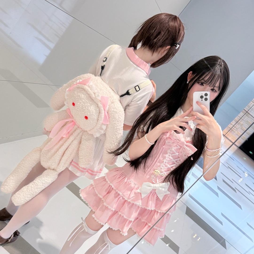 奕