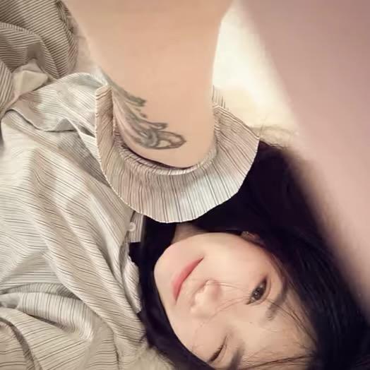 初 见.
