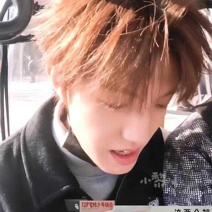 一只睁着眼