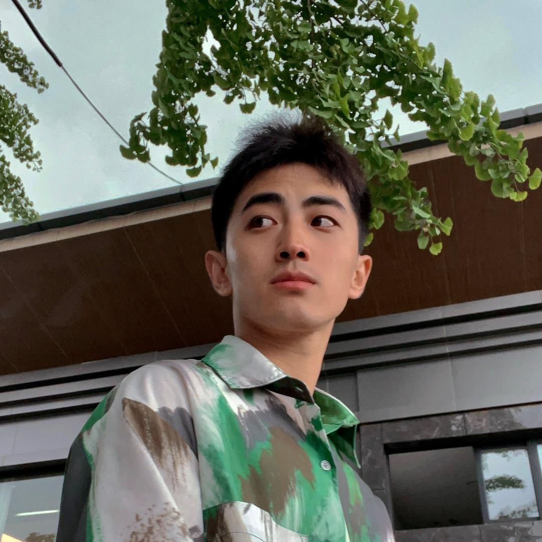 宏双李_