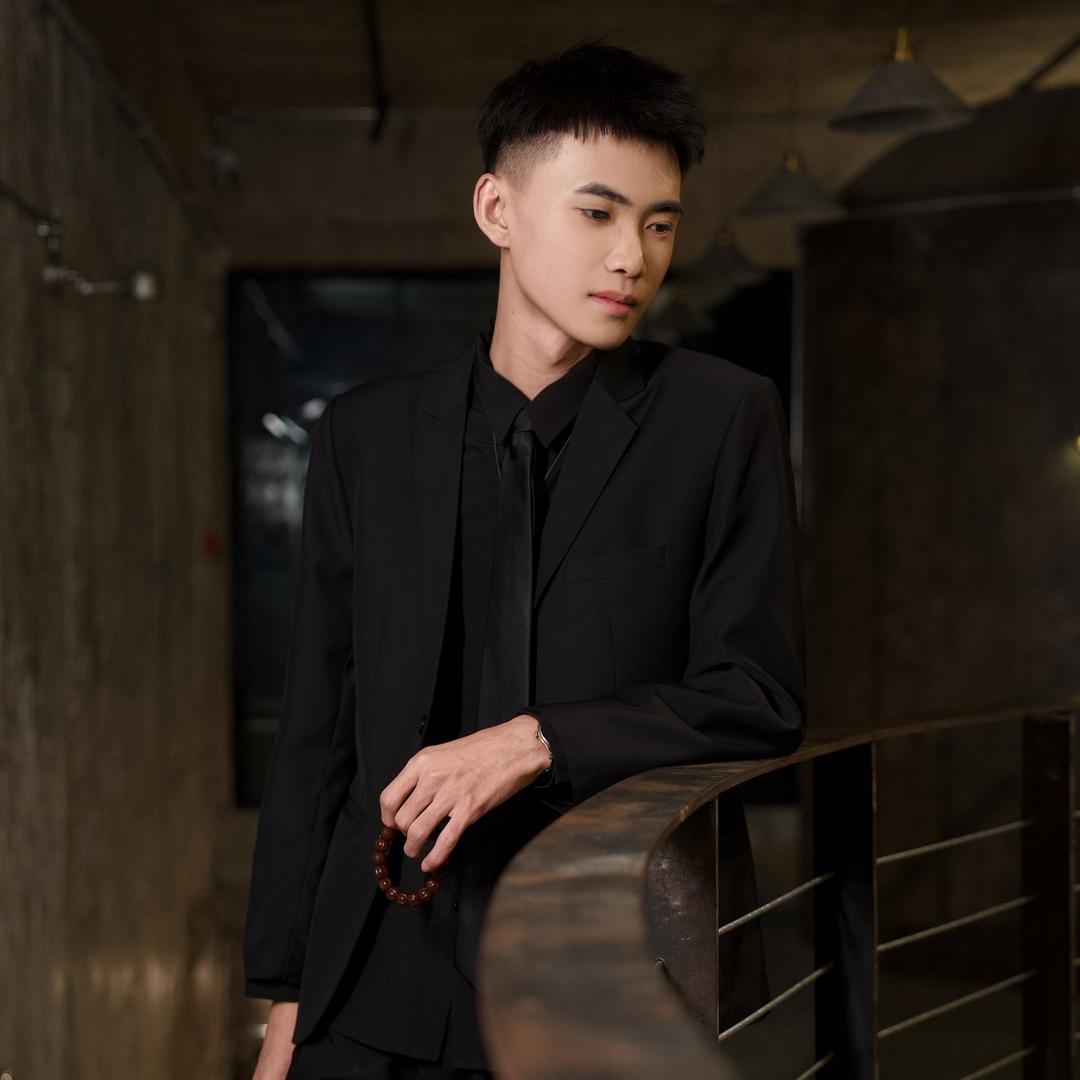 孟令洋☀️⁰⁹⁰⁹