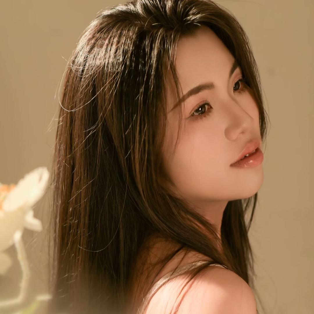 小小何呀