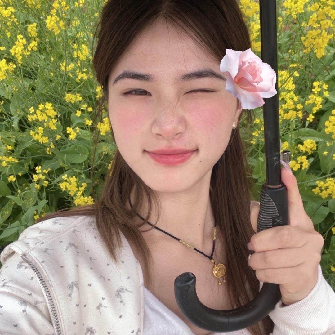 @莓心莓肺🎀｜努力涨粉版200粉揪🎁