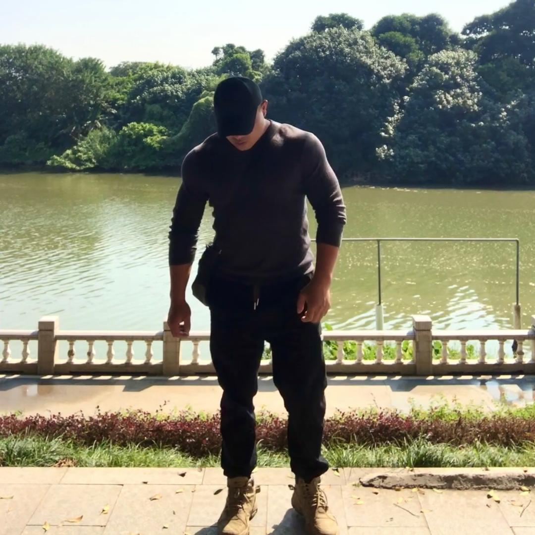 你怎么回事小老弟