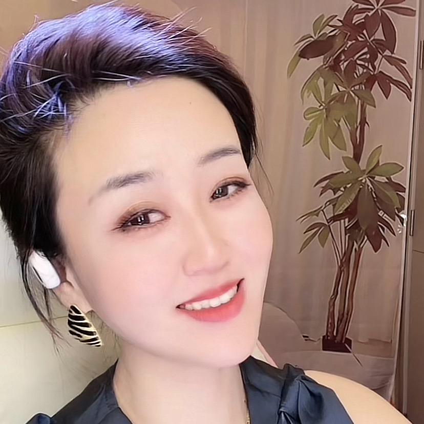 吕依依（西伯利亚的蝴蝶）