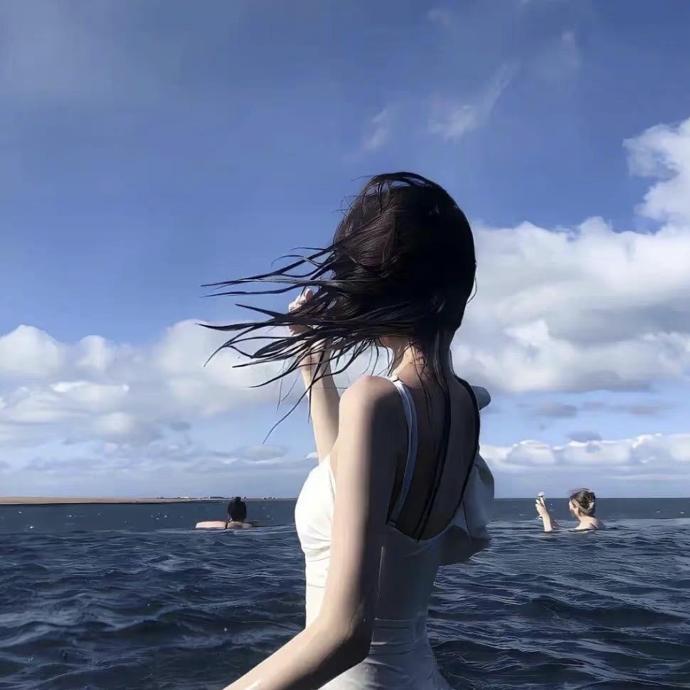 ..🦋..