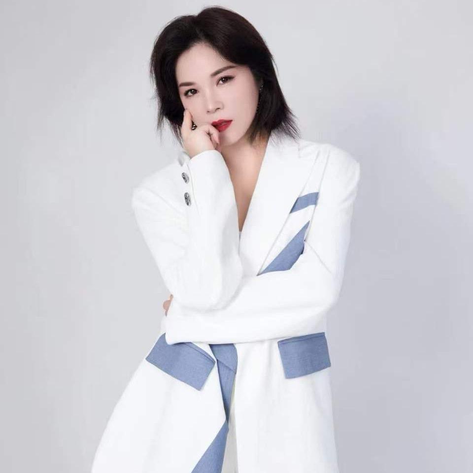 金秋创影美妆培训-奕彤